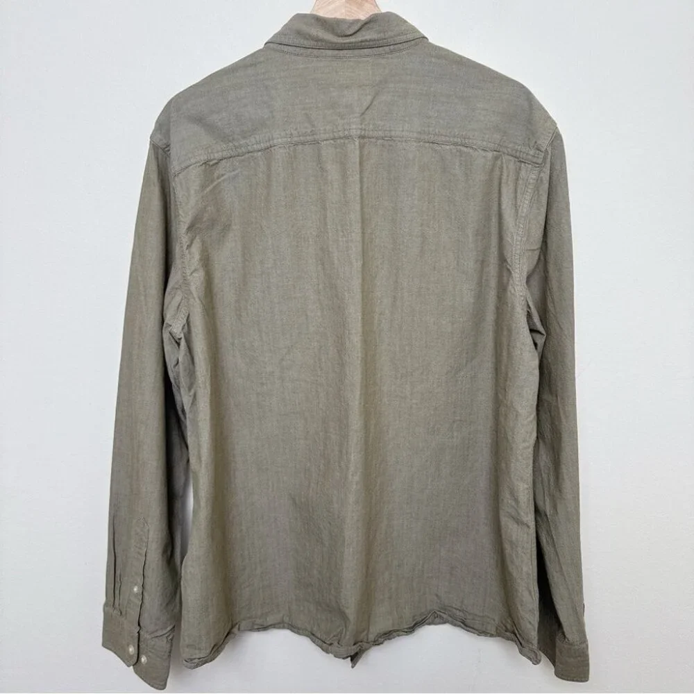 Banana Republic Mens Xlarge Untucked Standard-Fit Chambray Shirt Washed Olive